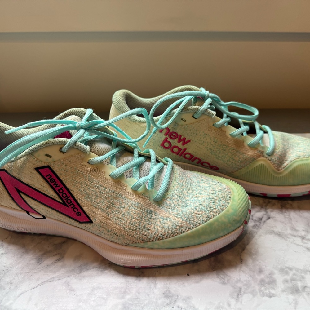 Womens New Balance 996V4 Tennis shoes Women's Teal and Pink Athletic Shoes